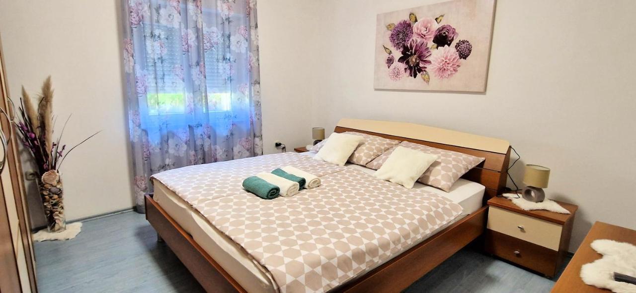 Apartments Pinezic Skrbcici Экстерьер фото