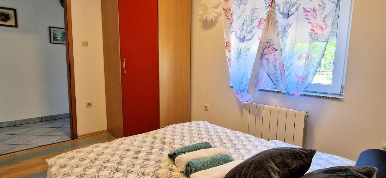 Apartments Pinezic Skrbcici Экстерьер фото
